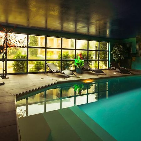 The Originals City, Hotel Le Village Provencal, Aix-En-Provence Nord Пертюи Екстериор снимка