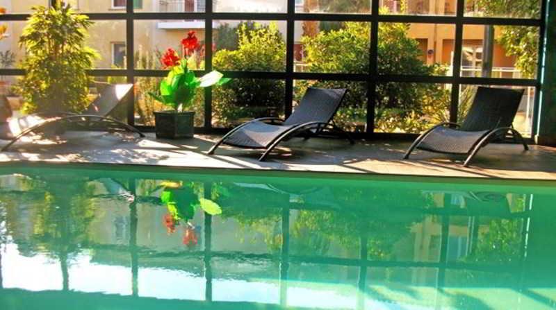 The Originals City, Hotel Le Village Provencal, Aix-En-Provence Nord Пертюи Екстериор снимка