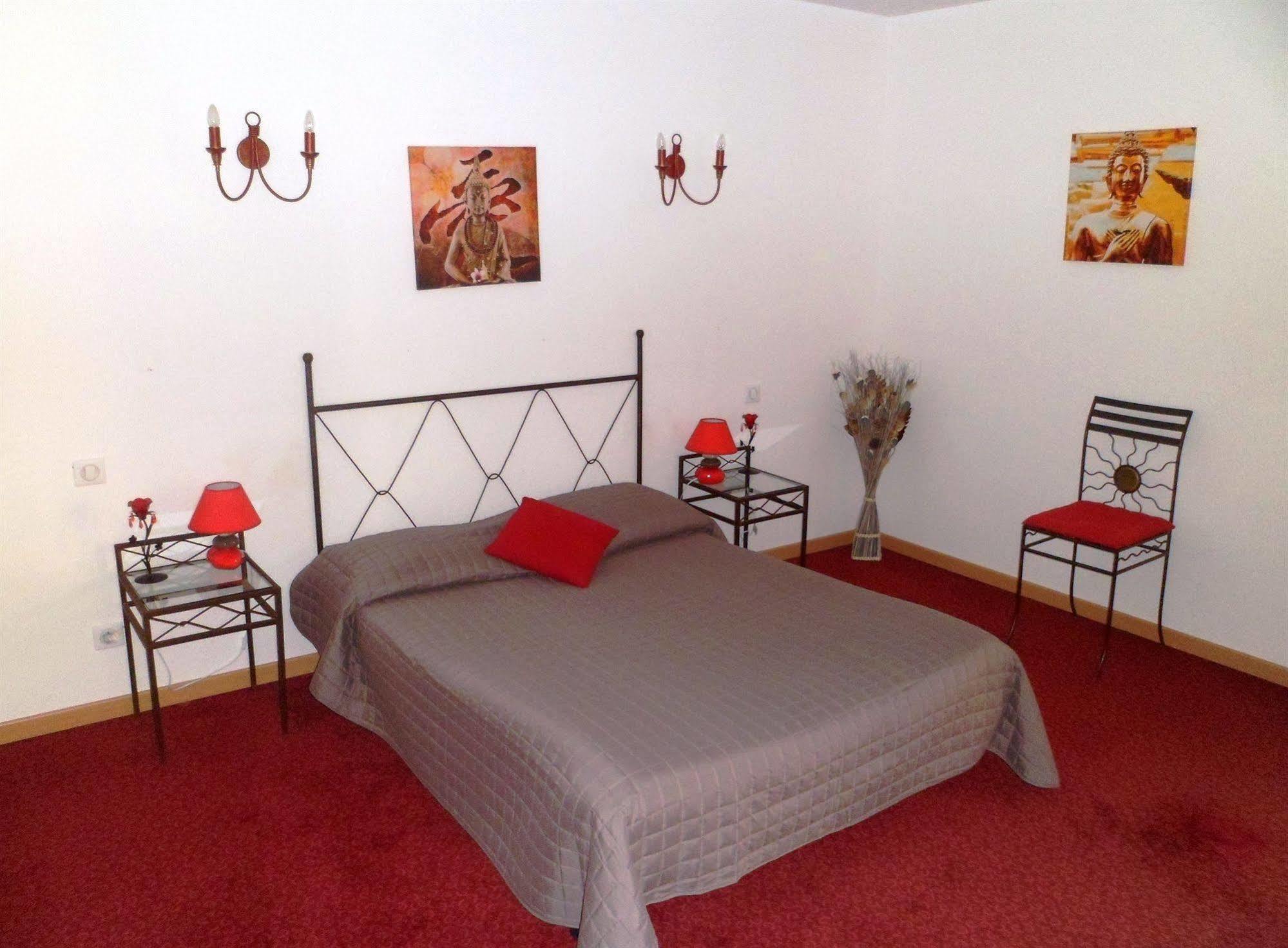 The Originals City, Hotel Le Village Provencal, Aix-En-Provence Nord Пертюи Екстериор снимка