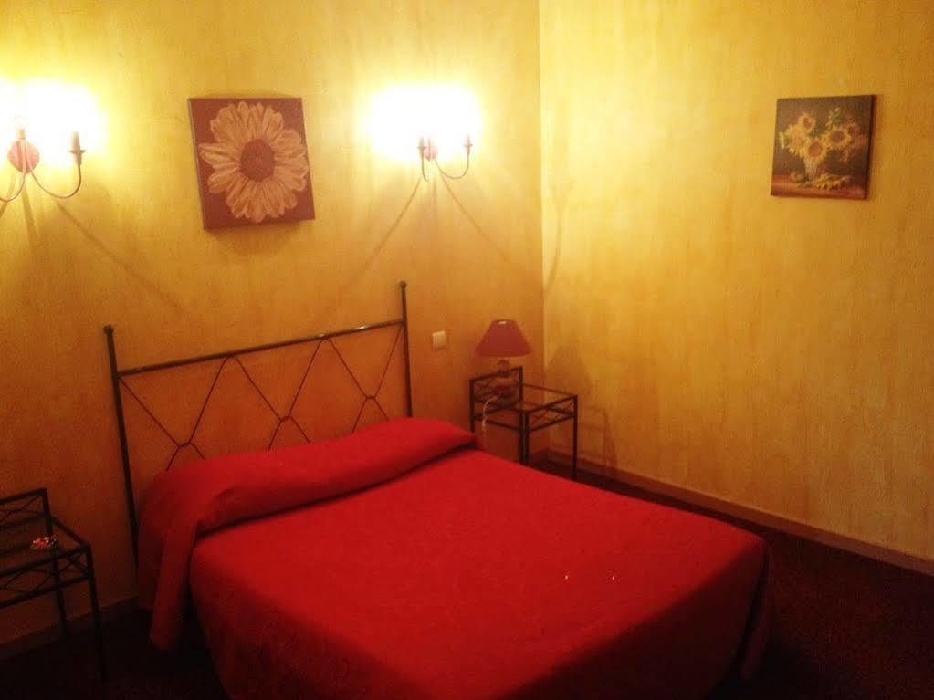 The Originals City, Hotel Le Village Provencal, Aix-En-Provence Nord Пертюи Екстериор снимка