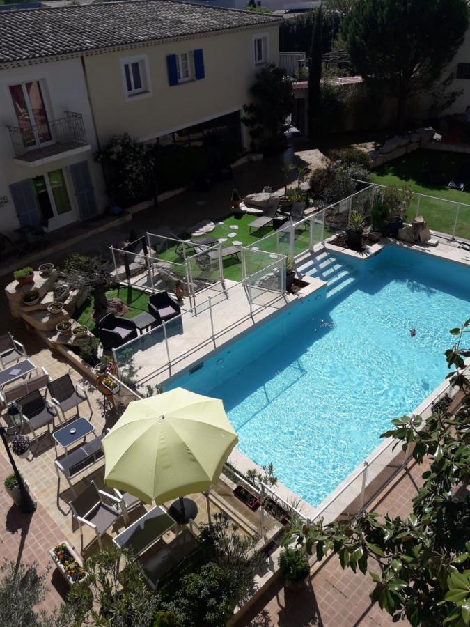 The Originals City, Hotel Le Village Provencal, Aix-En-Provence Nord Пертюи Екстериор снимка